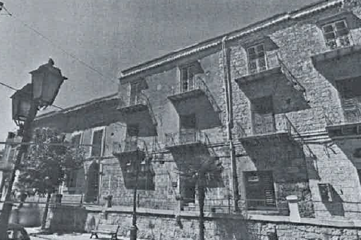 PALAZZO CARAMAZZA - Ville e palazzi storici