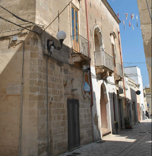 PALAZZO MORLEO - Ville e palazzi storici